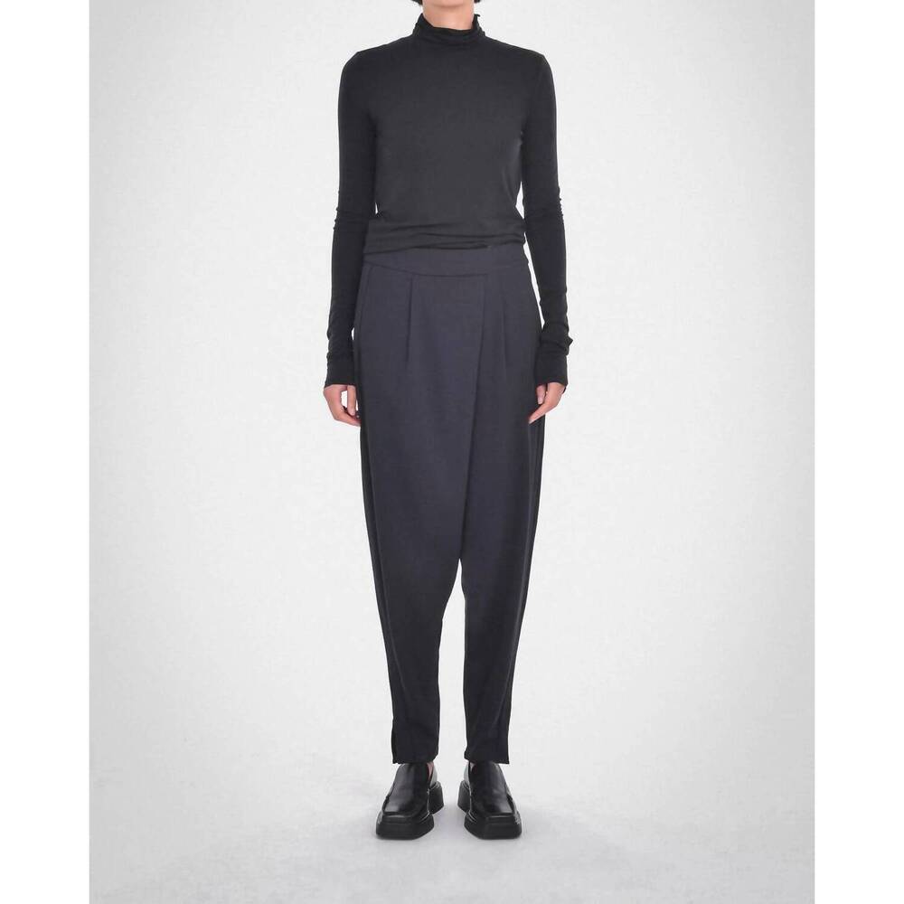 NEW PAPER LABEL galvan asymmetrical pants in black